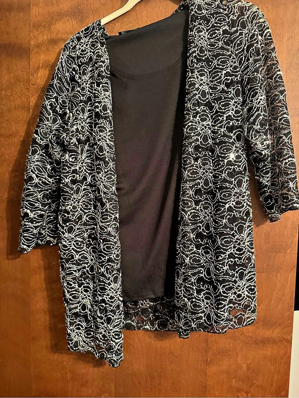 Rafaella Abstract Open Front Black & White Like New